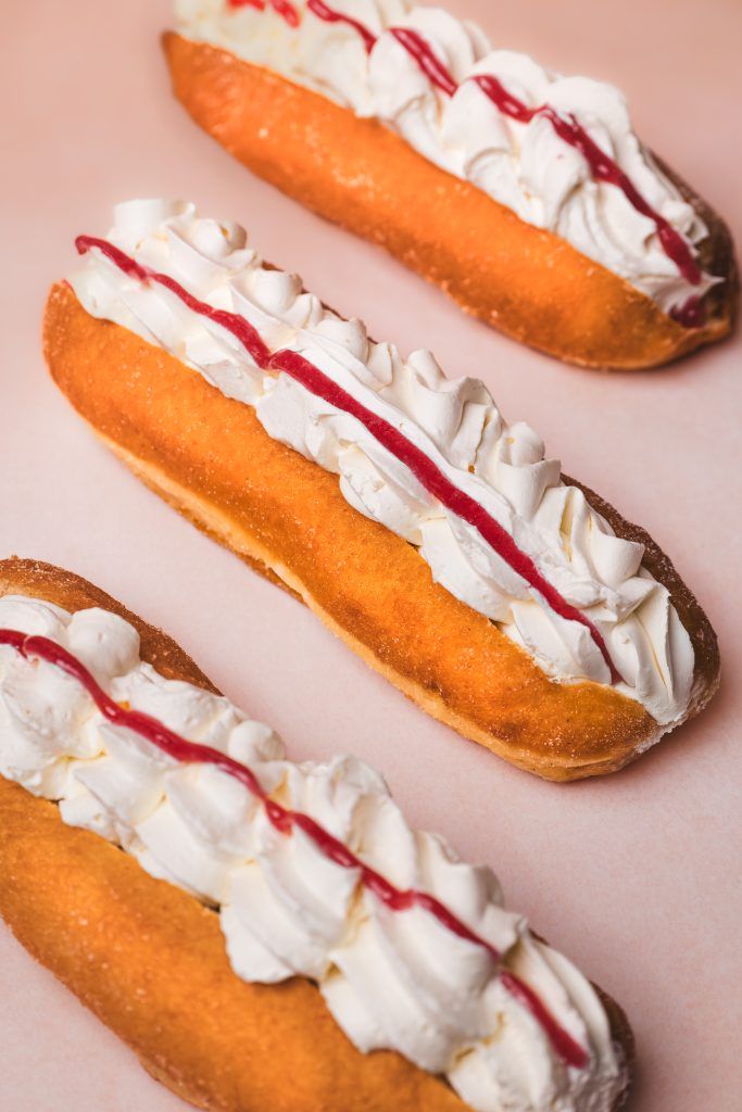 Crème Finger Doughnut